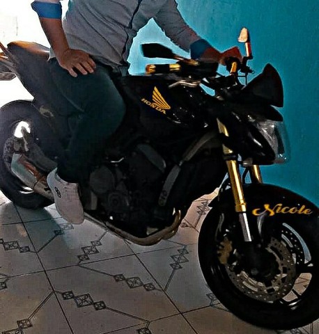 HORNET 2010 COM ABS