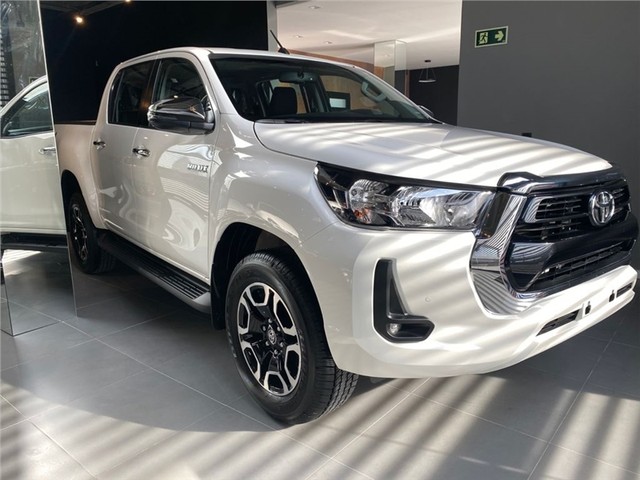 TOYOTA HILUX 2021 2.8 D-4D TURBO DIESEL CD SRV 4X4 AUTOMÁTICO