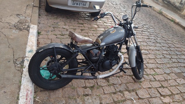 Intruder 125 Customizada - Bobber 