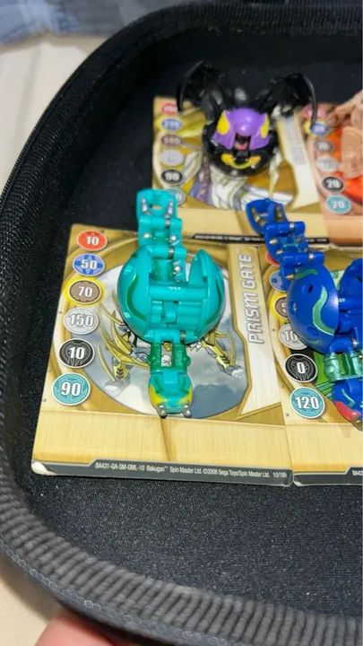 6 bakugans 11 cartas e 3 chaveiros. - Foto 6