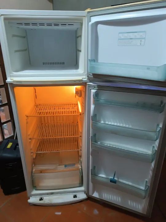 Geladeira duplex Brastemp 360L - Foto 5