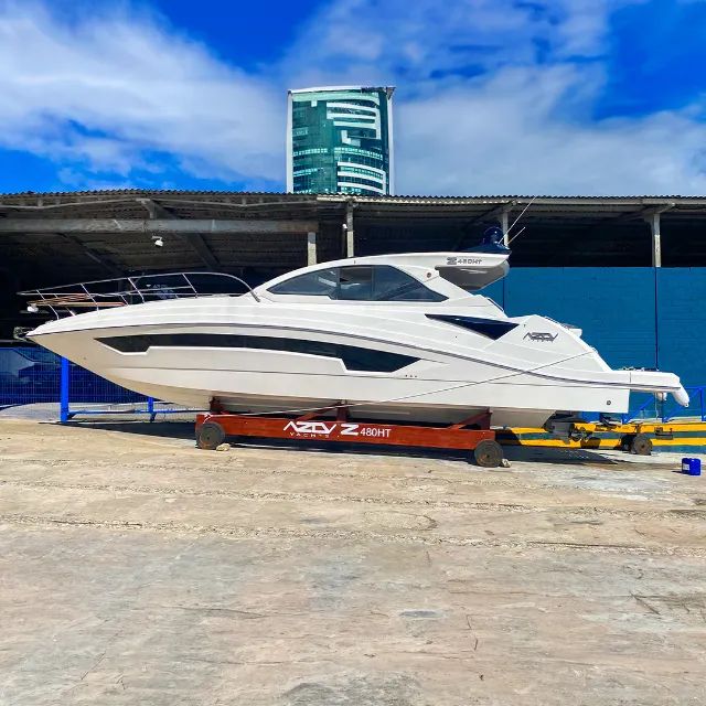 Lancha Azov 480HT - Saída de fábrica