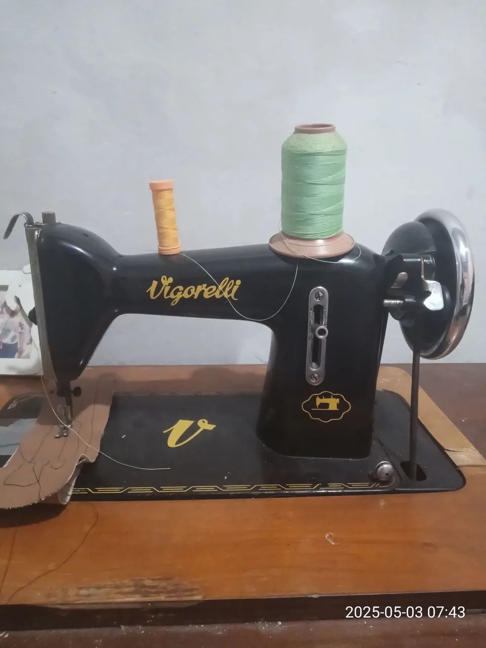 Máquina de Costura Vigorelli - Antiga - Foto 5