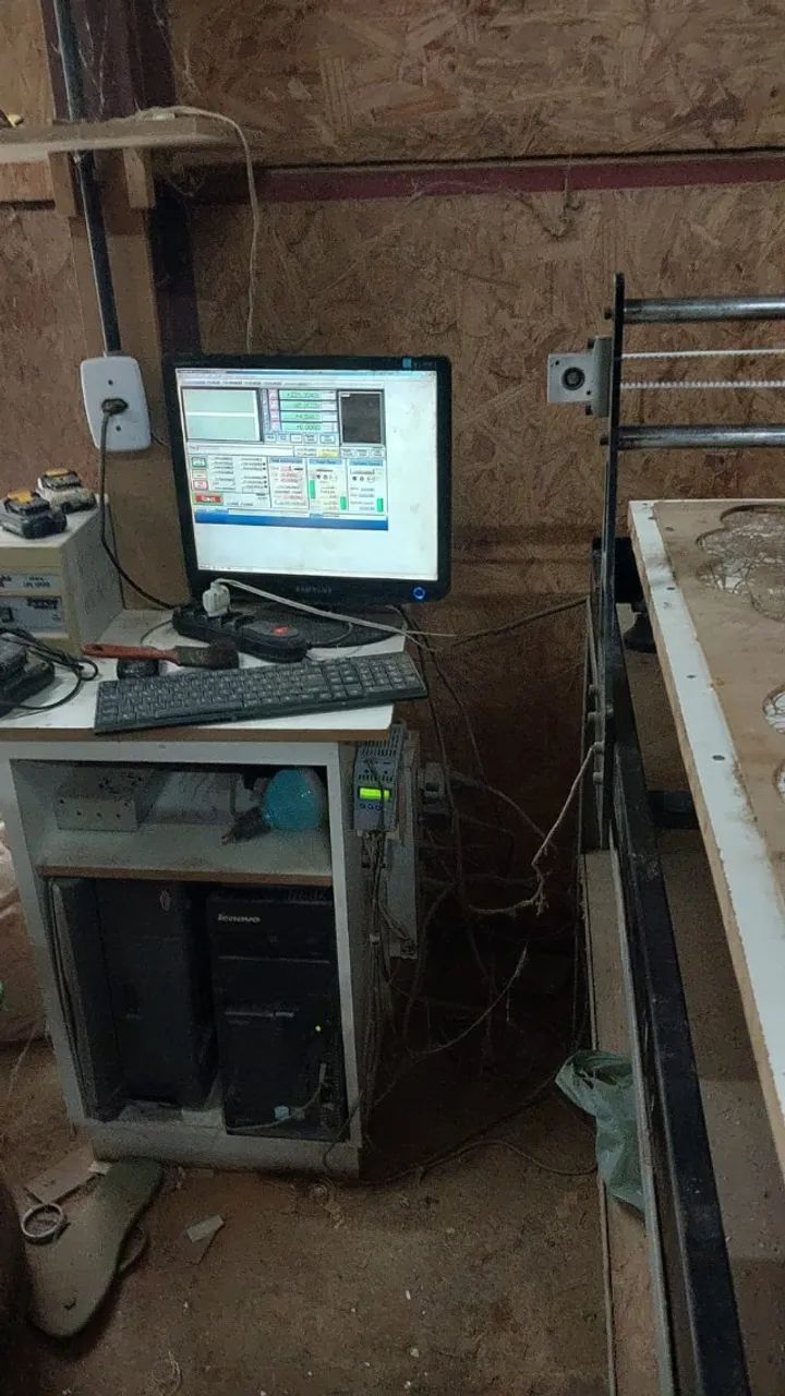 Router CNC  - Foto 2