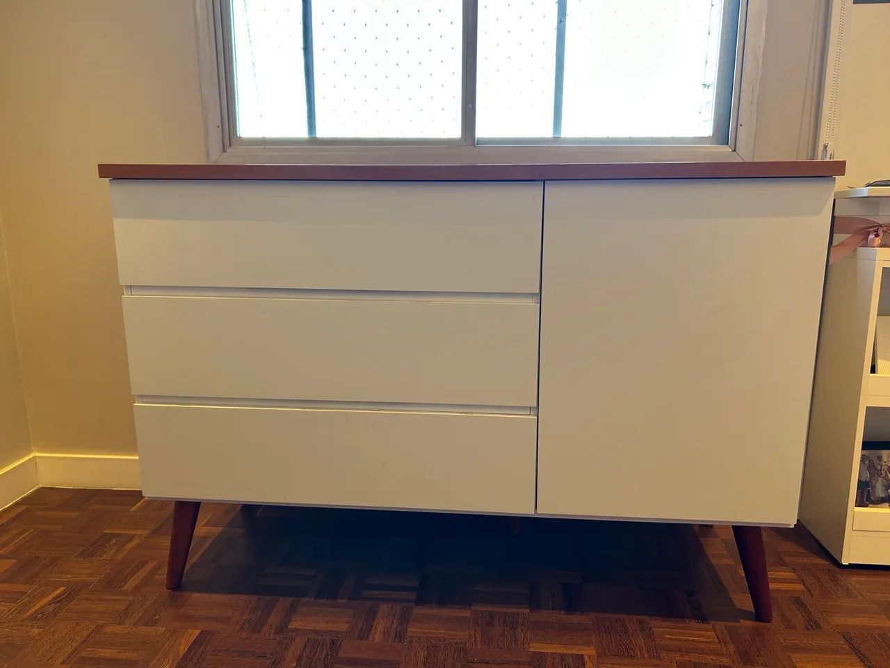 Cômoda Infantil com Gavetas e Porta