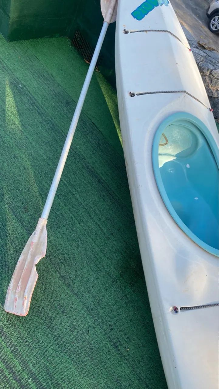 Caiaque branco 01 lugar, com remo - Foto 4