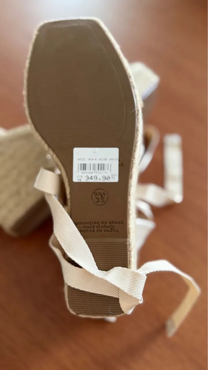 Sandália Espadrille Plataforma Bege com Detalhes em Renda - Foto 2