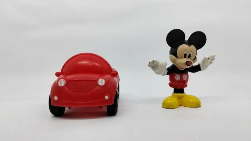 Kit 2 Brinquedos: Mickey E Veículo