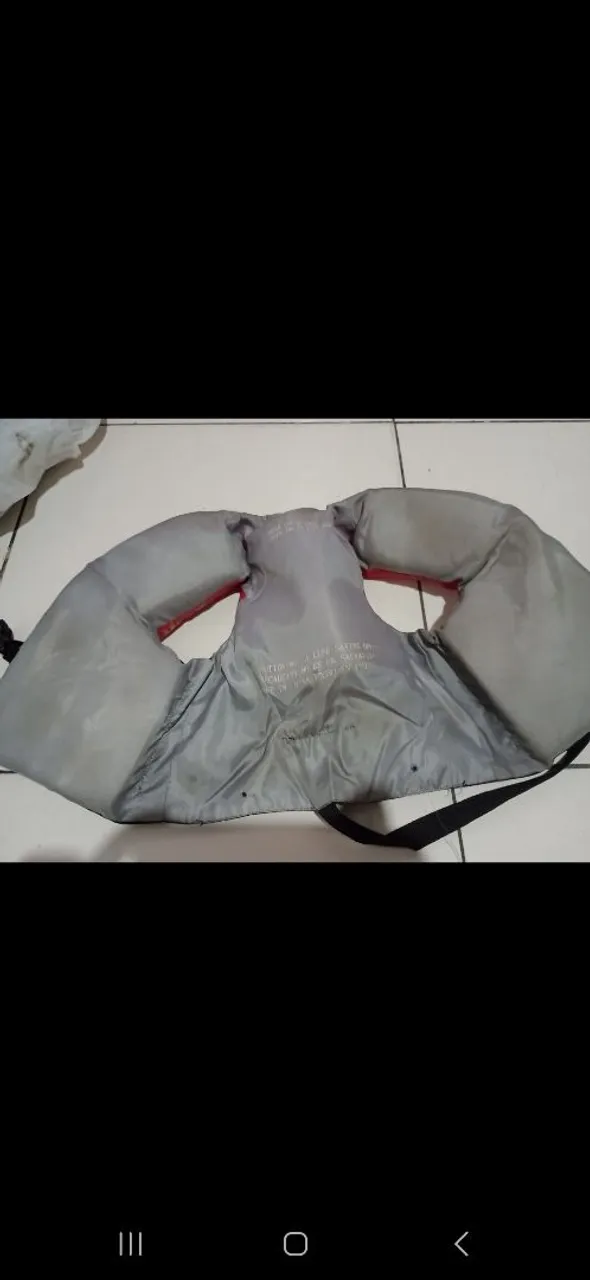 Jaqueta para piscina boia