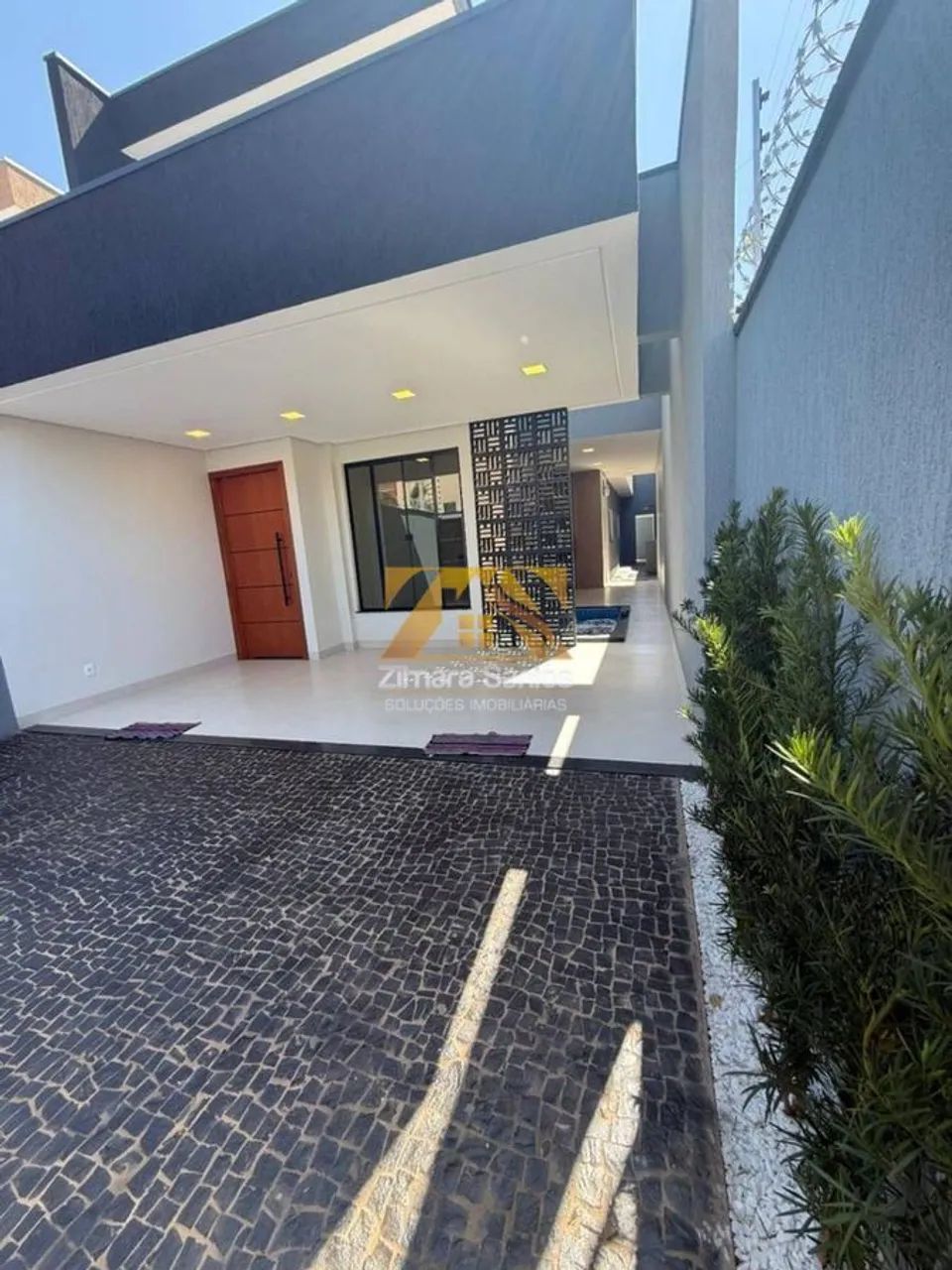 Casa 3/4 com 1 suíte - 120 m² - 304 norte ( ARNE 41) - Próxima ao Fórum Trabalhista de Pal