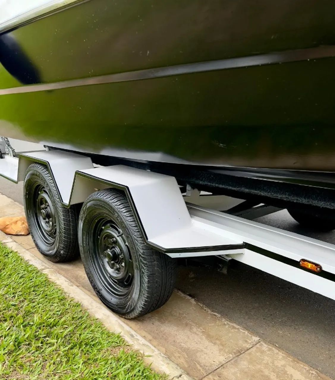 Lancha Ventura Confort 21 pés, motor Mercury 200hp V6 - Foto 5