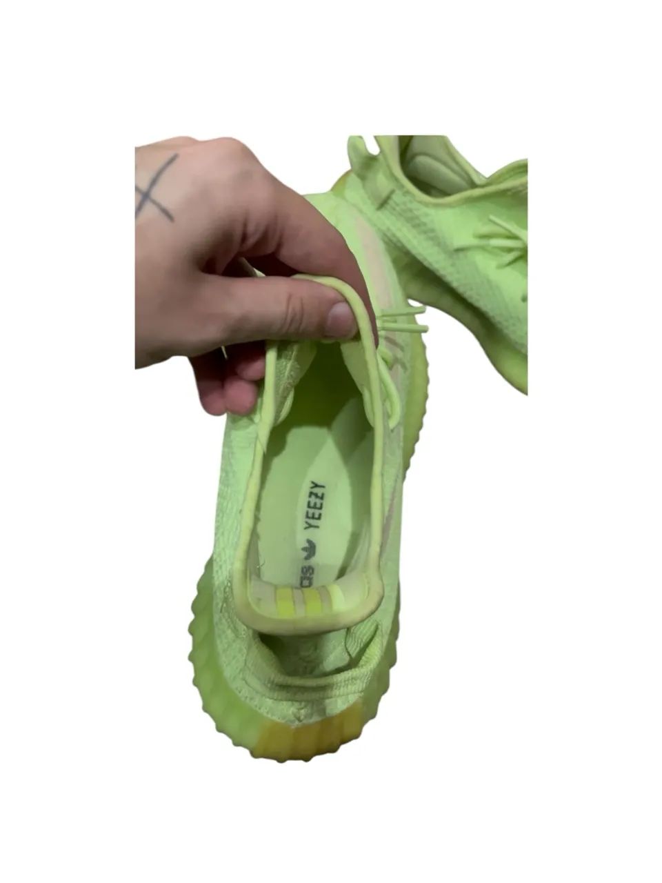 Yeezy Boost 350 V2 Original Novo - Brilha no Escuro - Foto 2