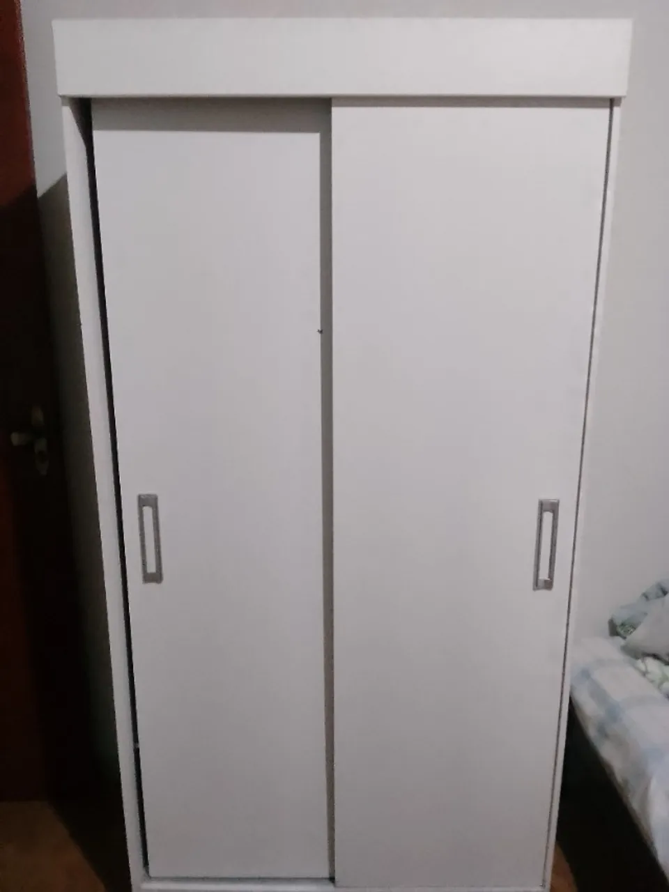 Guarda roupa semi novo