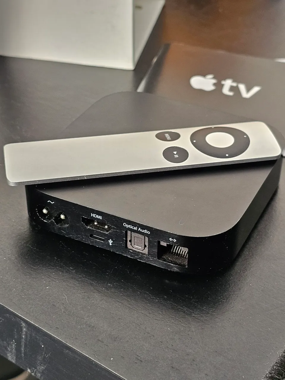 Apple TV 3 geração (1469) com caixa e controle