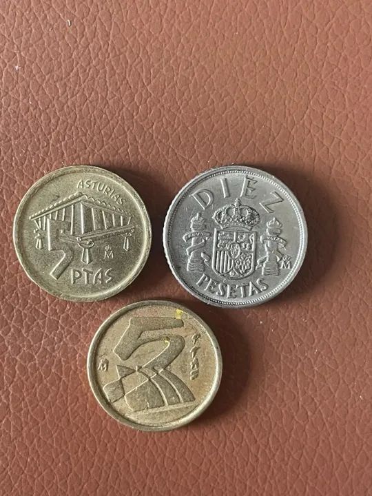 Coleção de moedas antigas/estrangeiras - Foto 2