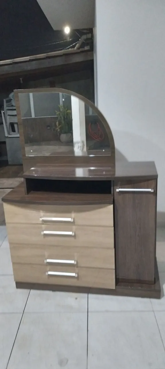 Comoda e sapateira com espelho