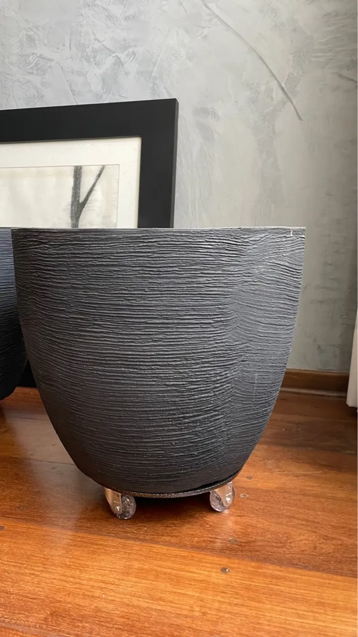 Vaso de Plantas Grande com Suporte de Rodinhas