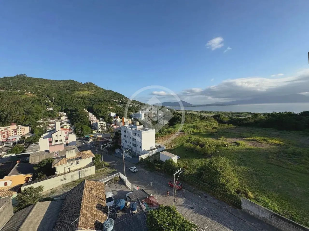 HB Apartamento Vista livre 88 m² com 3 Dormitórios em Pantanal - Florianópolis - SC - Foto 2