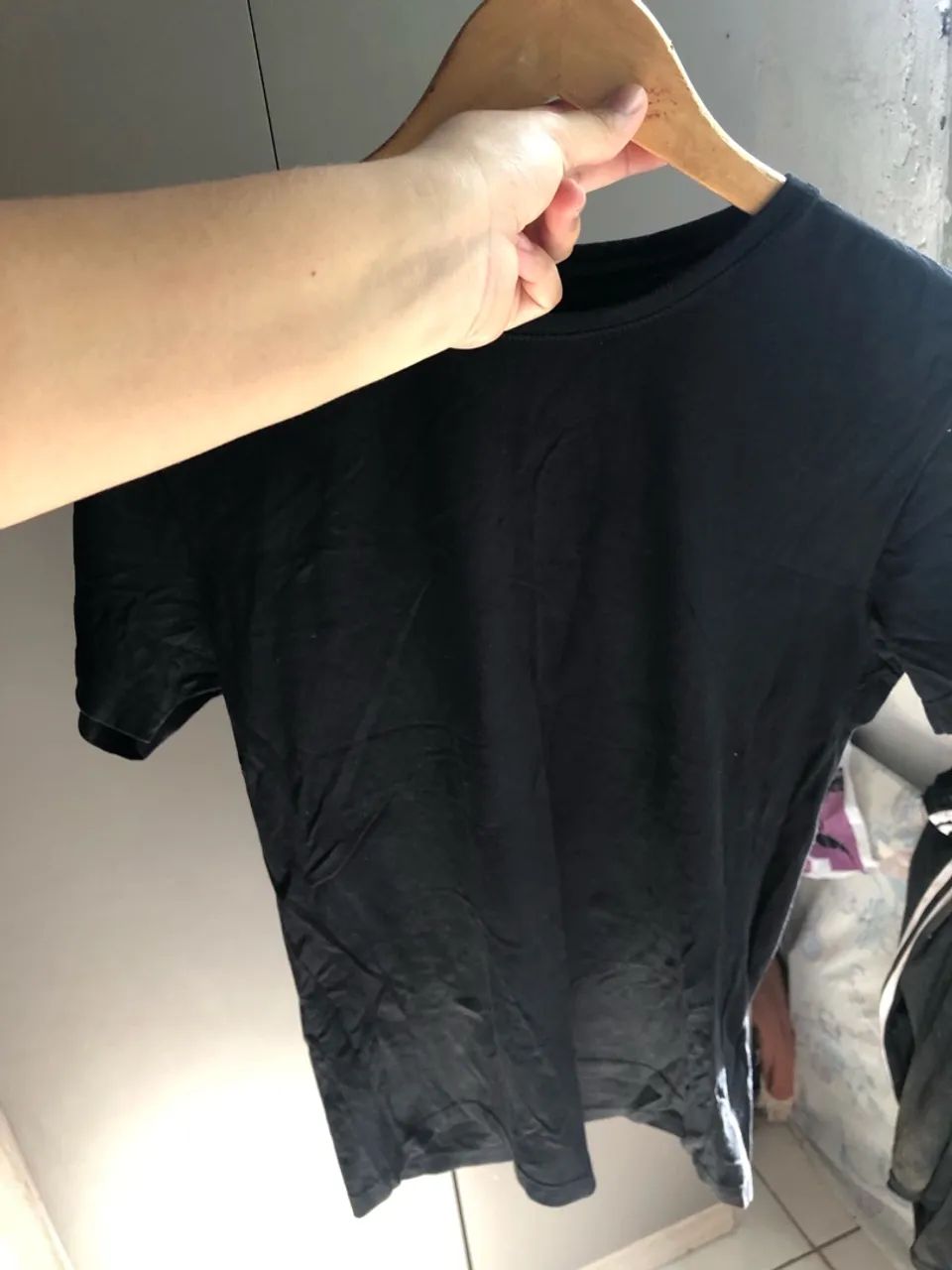 Camiseta preta básica usada M pool jeans feminina