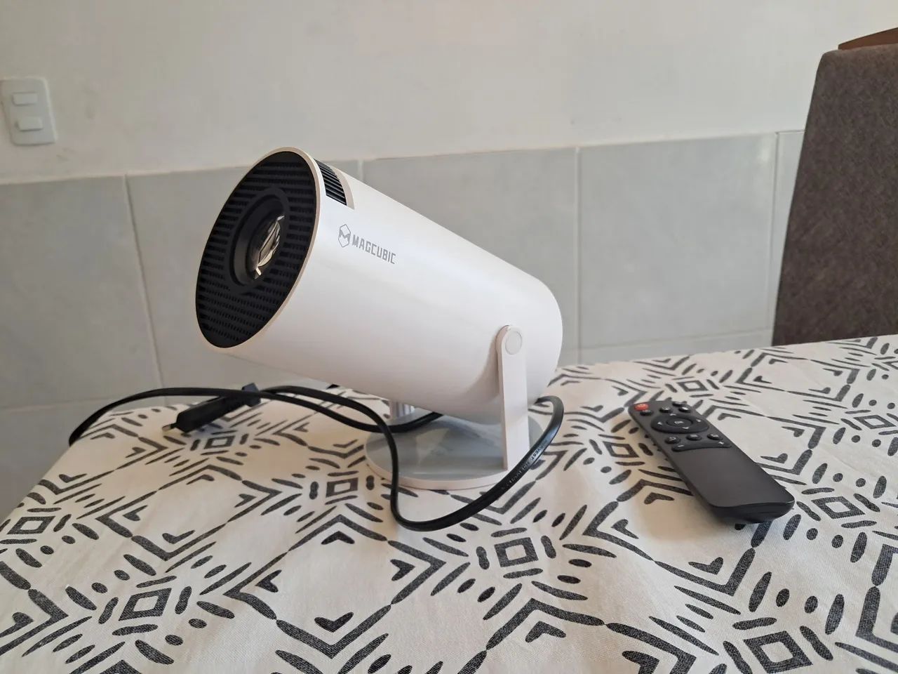 Projetor Magcubic HY300 NOVO 