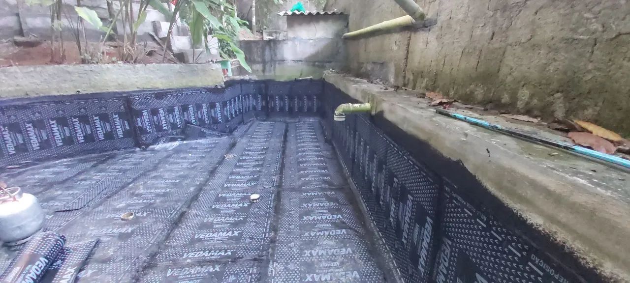 Aplicação de manta e retelhamento - Foto 5