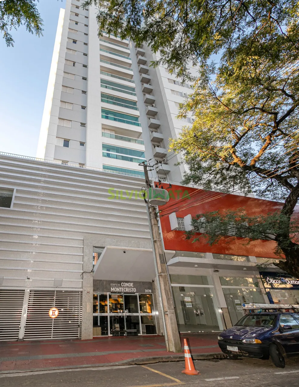 EXCELENTE APARTAMENTO NO ED. CONDE MONTECRISTO, SEMI MOBILIADO, PARA MORAR, ZONA 01.