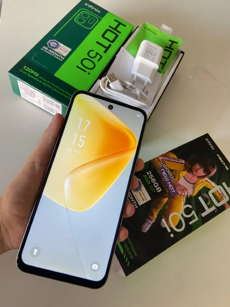Celular Infinix Hot 50i na caixa