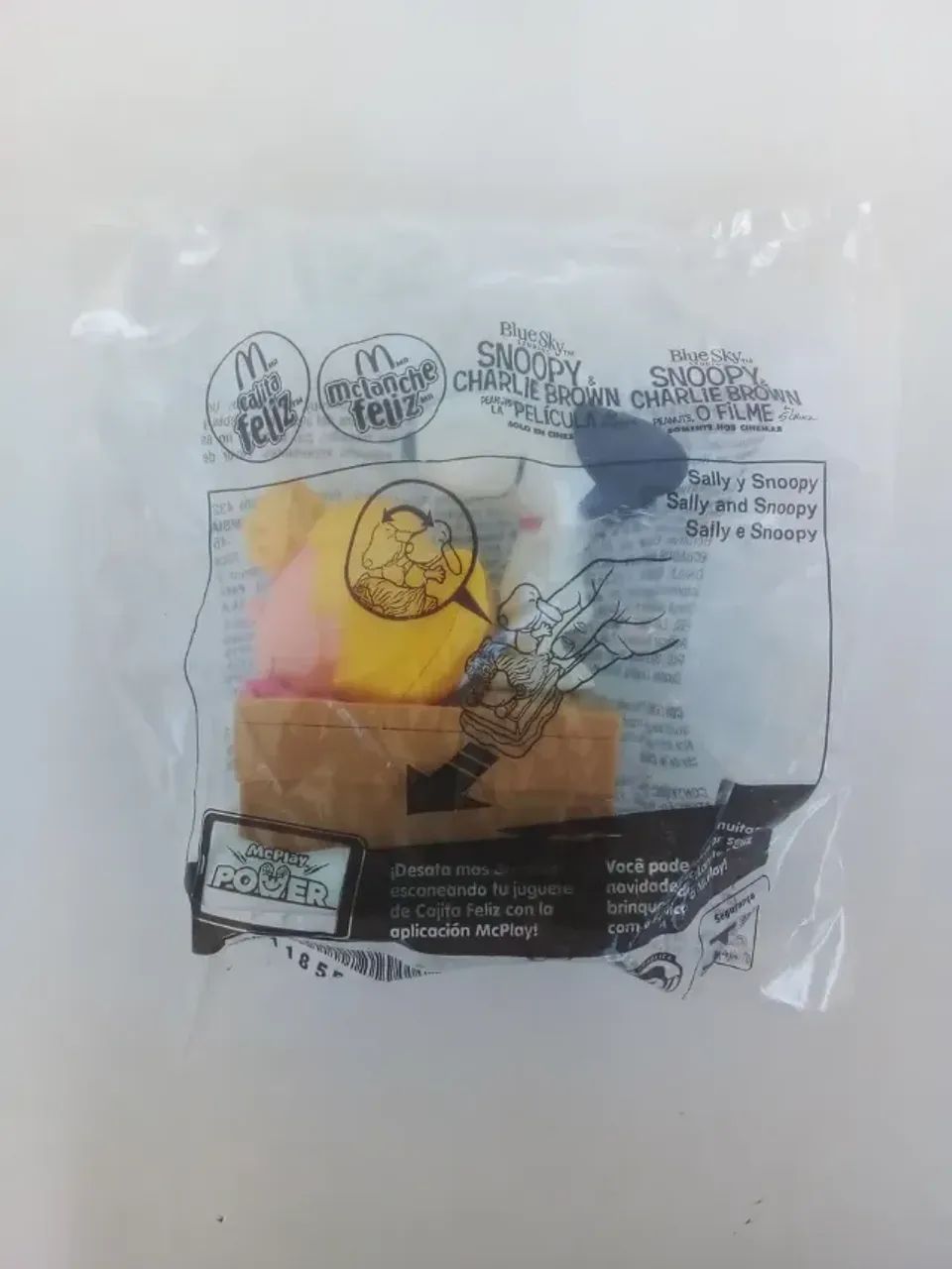 Promocional Mcdonalds Charlie Brown Sally E Snoopy Lacrado