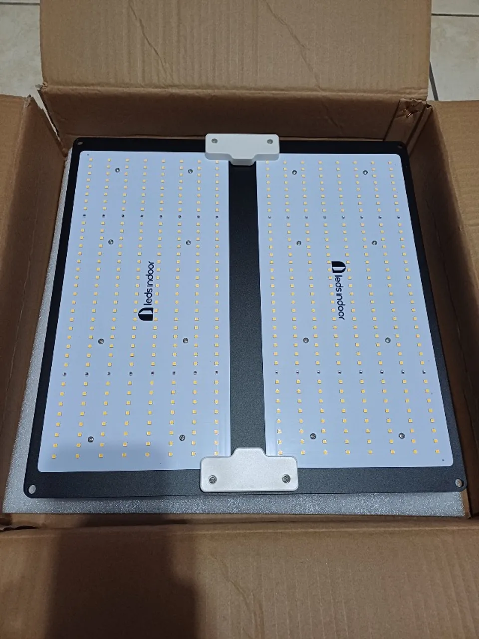 Painel de LED quantum board 240w Samsung LM301H Bivolt Lâmpada para Cultivo - Ledsindoor