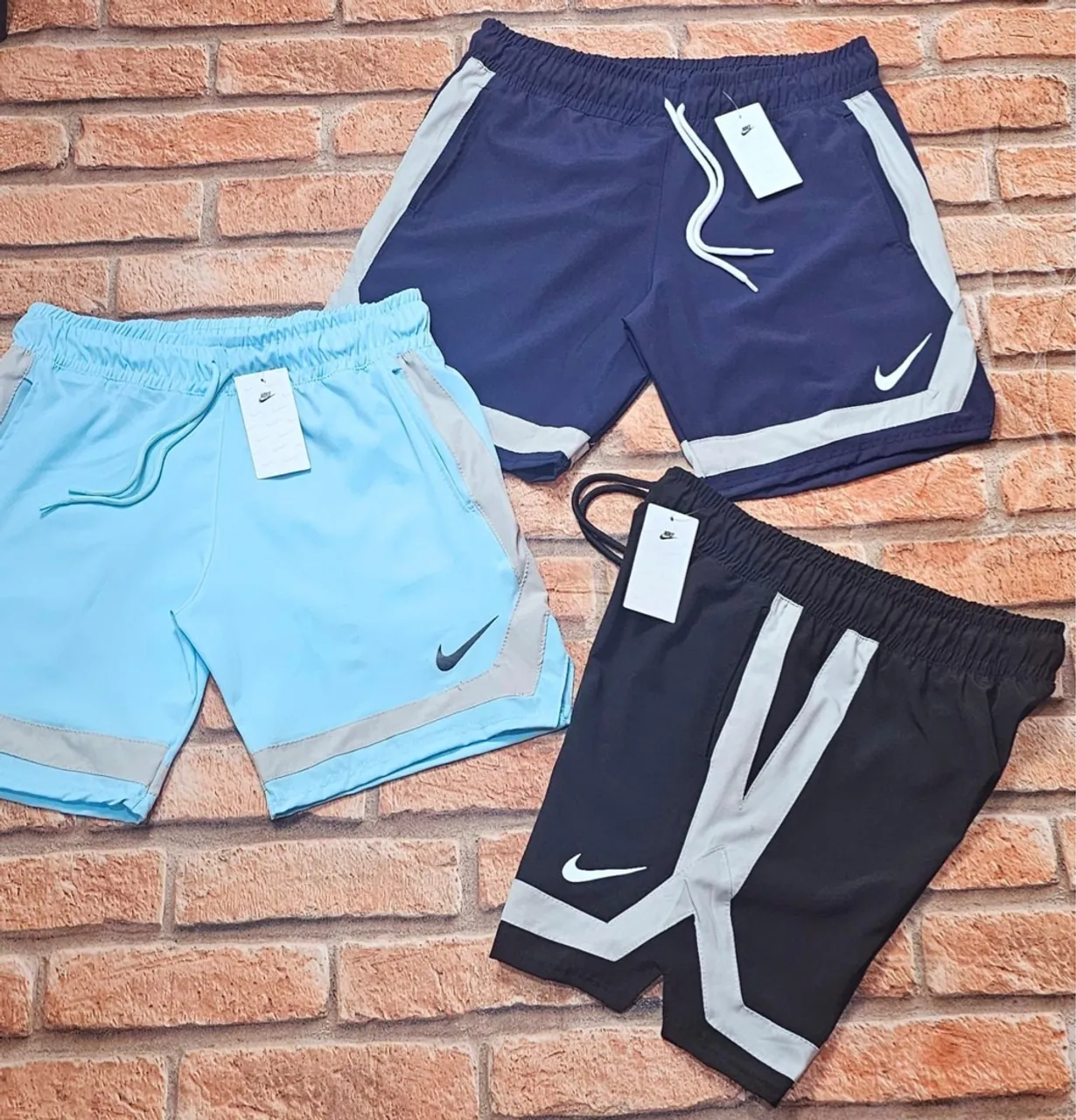 Shorts Nike Esportivos - Diversas Cores