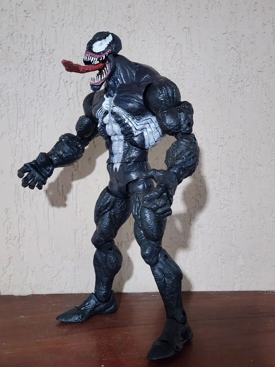Figura Venom Marvel Legends Icons Séries  - Foto 2