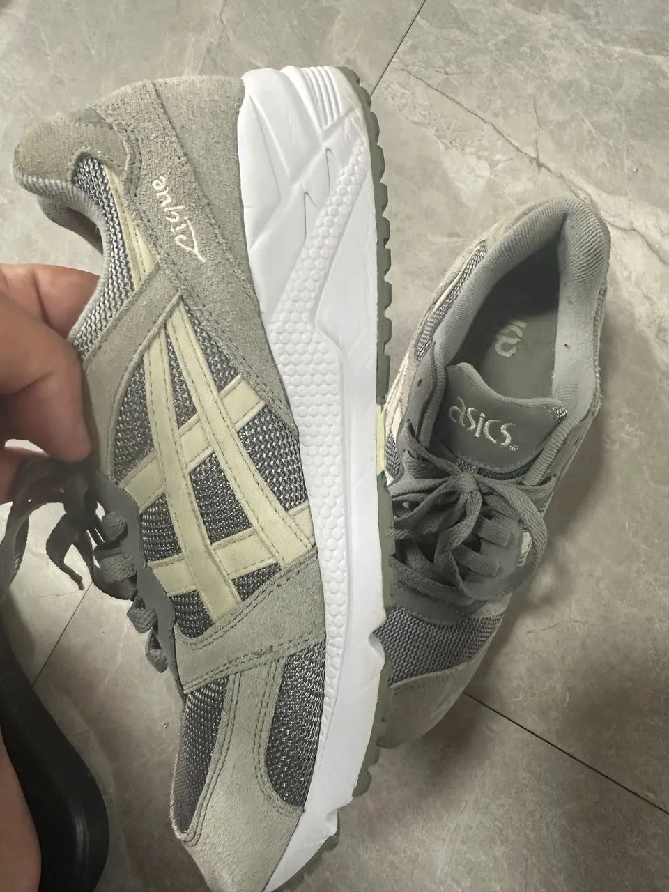 Tênis casual atlético masculino Asics Tiger gel-líquico pedra cinza bétula