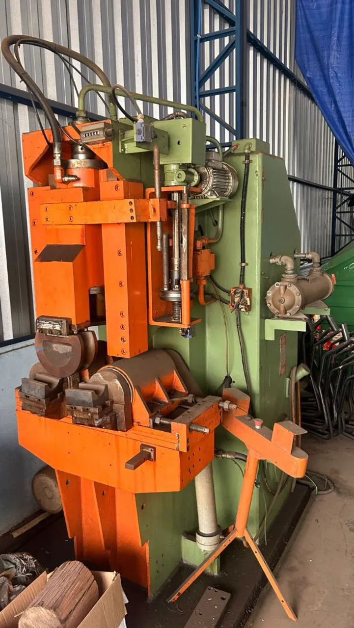 Máquina Industrial para Dobrar Tubos
