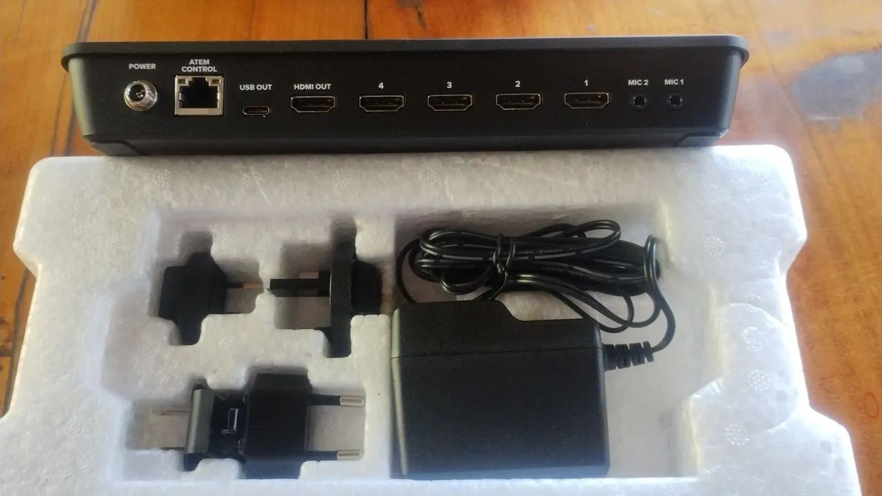 ATEM Mini Pro - Streaming Profissional, na caixa nunca foi usada. - Foto 4