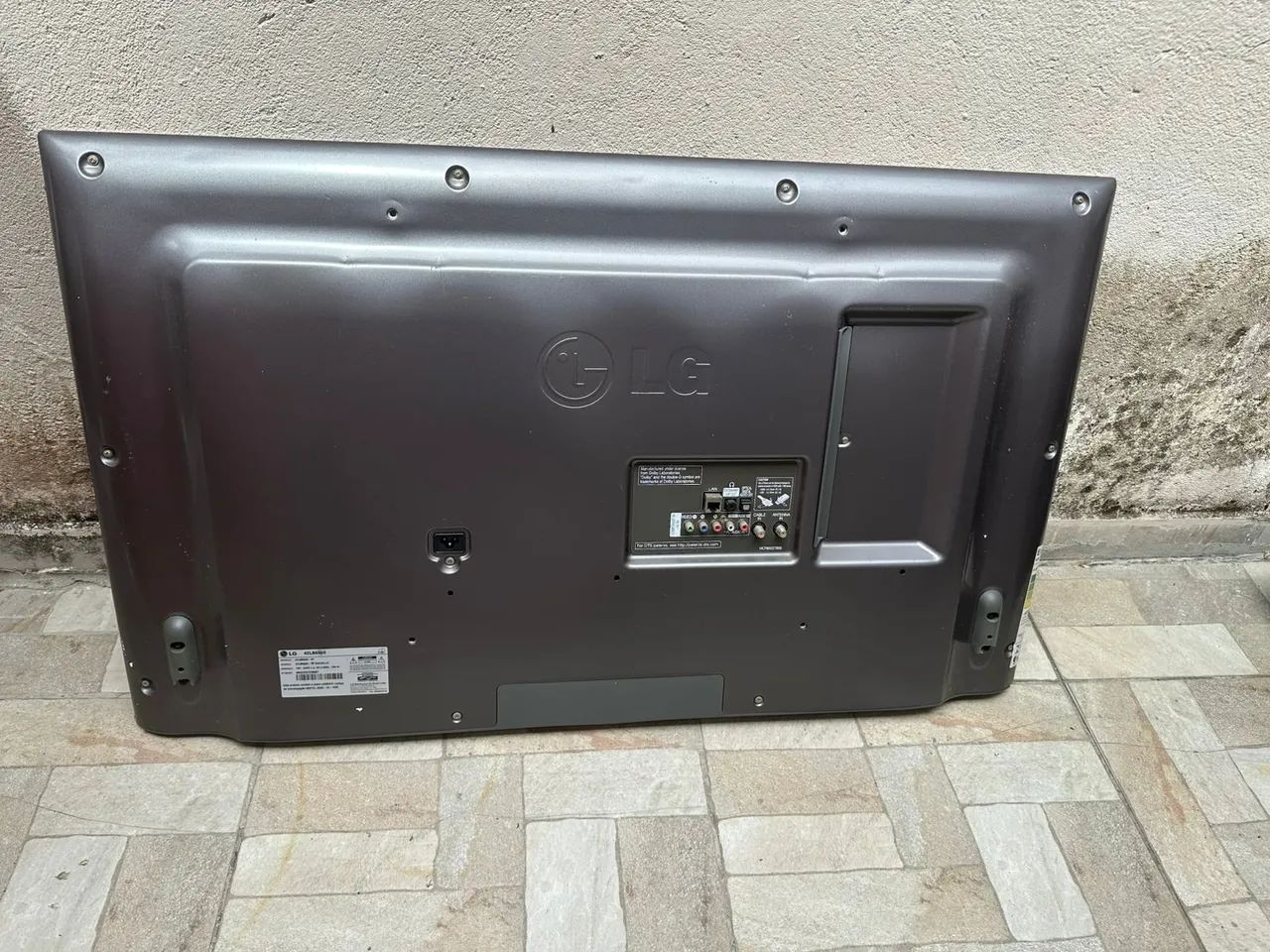 TV LG modelo 42lb 6500  polegadas funcionando tela trincada - Foto 3