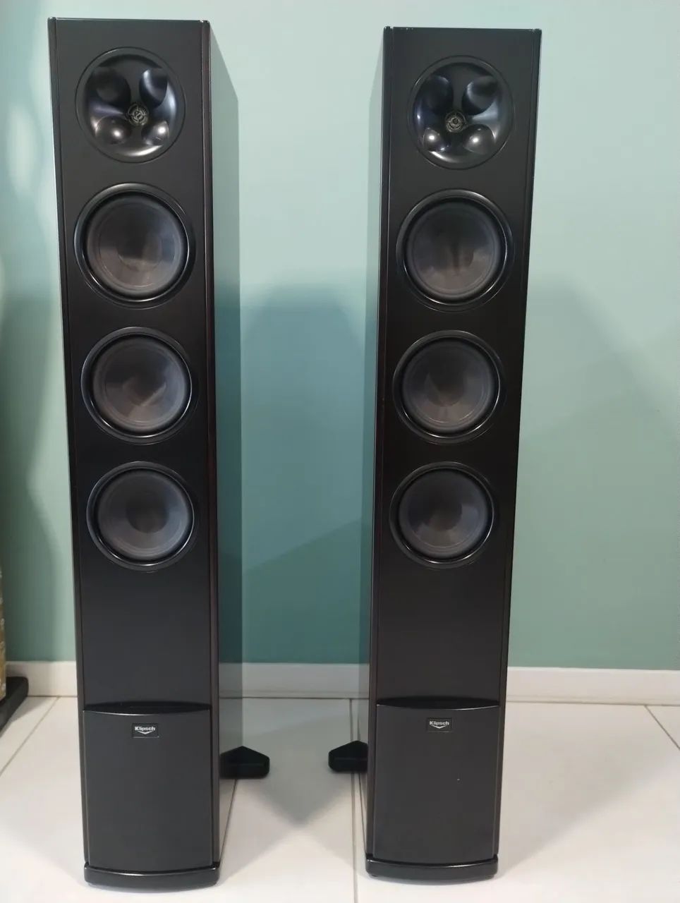 Par de Caixas Torre Klipsch 