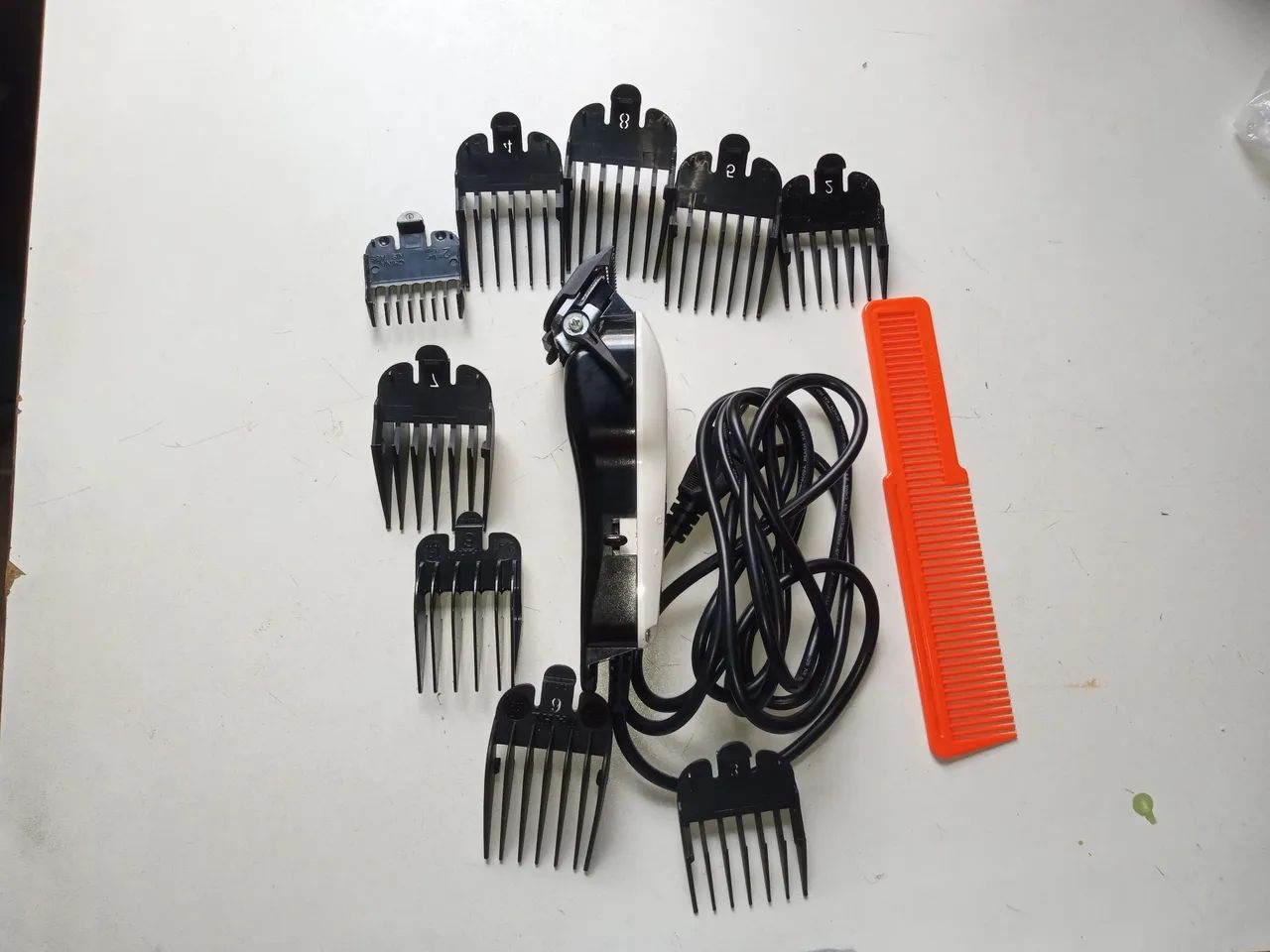 Vende-se uma máquina de cortar cabelo profissional valor 130 $ - Foto 4