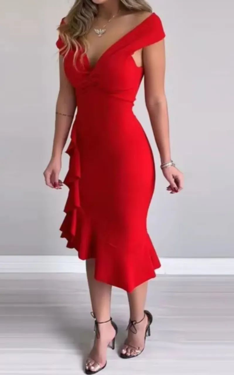 Vestido de festa Ombro a Ombro com babado e decote de nozinho. - Foto 4