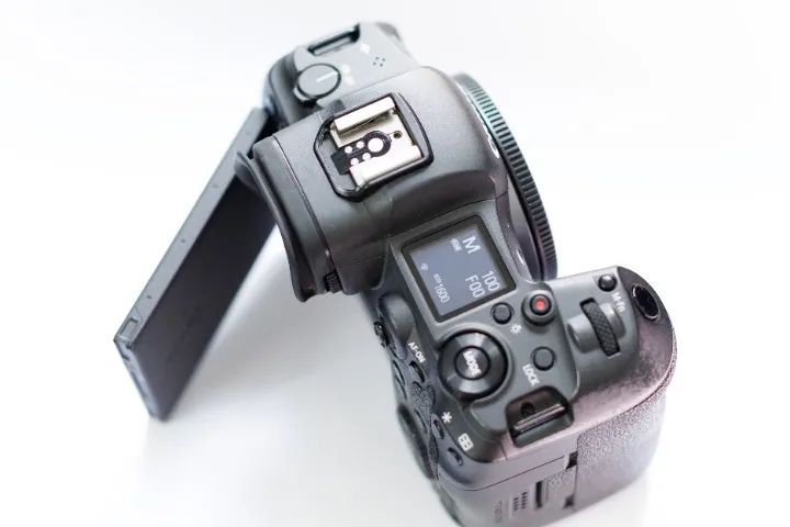 Canon R564292688008833122