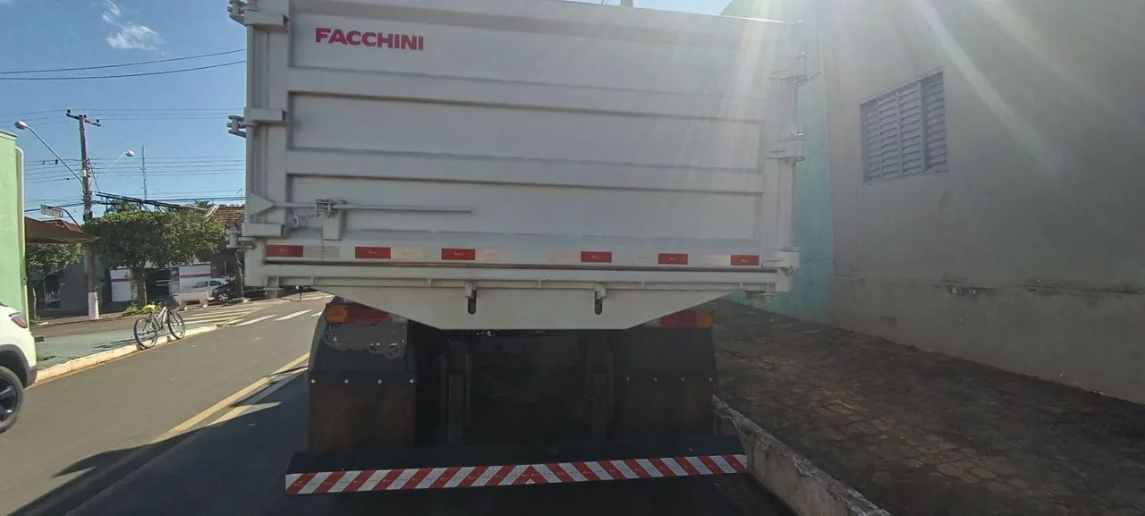 Caminhão Mercedes Benz Atego 2425 - Foto 2