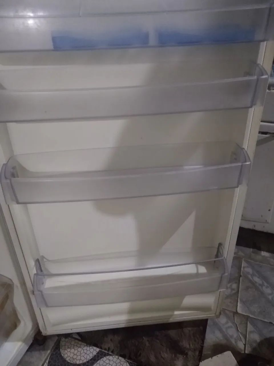 Geladeira Frost Free r$ 500  aceito cartões 470 litros 