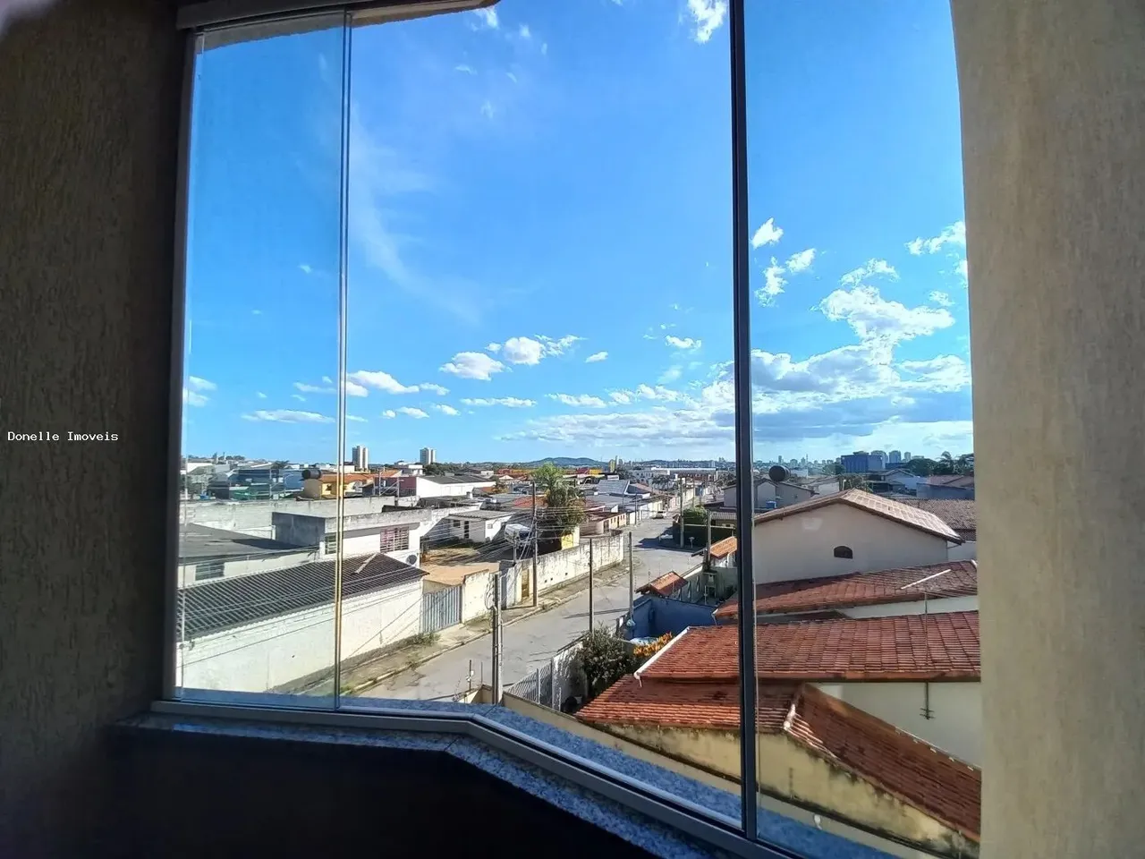 Apartamento para Locação em Mogi das Cruzes, Vila Suissa, 2 dormitórios, 1 banheiro, 1 vag
