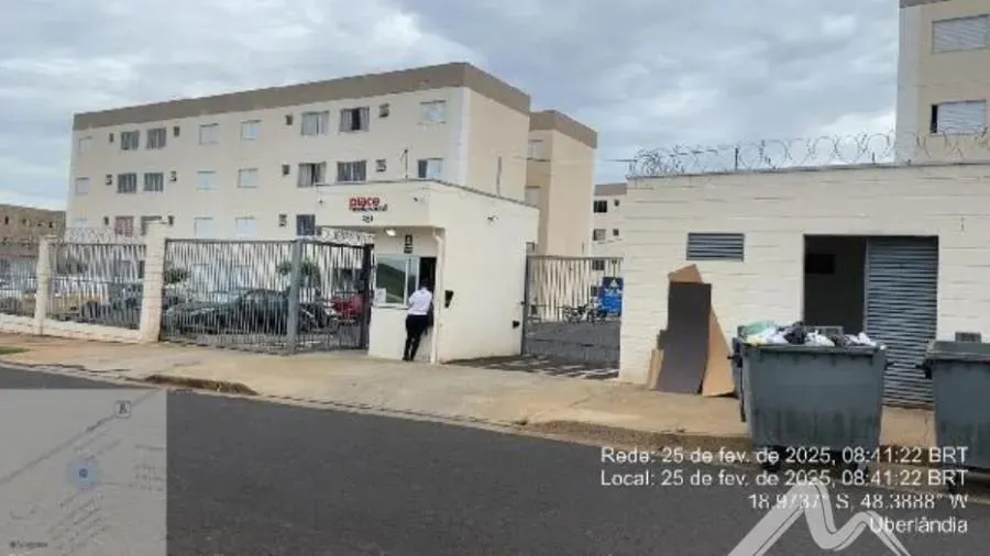 UBERLÂNDIA/MG  Apartamento com 2 quartos (F *4076)