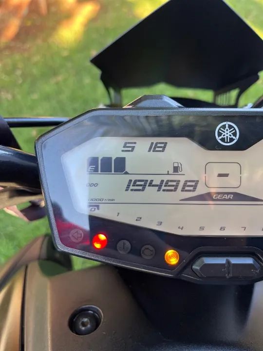 YAMAHA MT-07  - Foto 3
