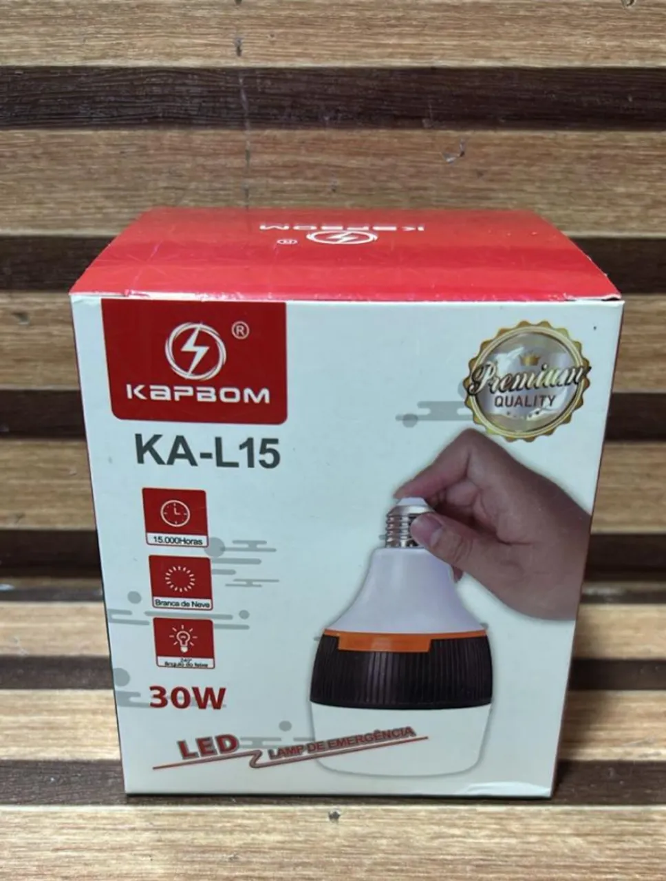 Lâmpada Inteligente Acende Automático Quando Falta Energia Dura 6h Recarrega No Bocal