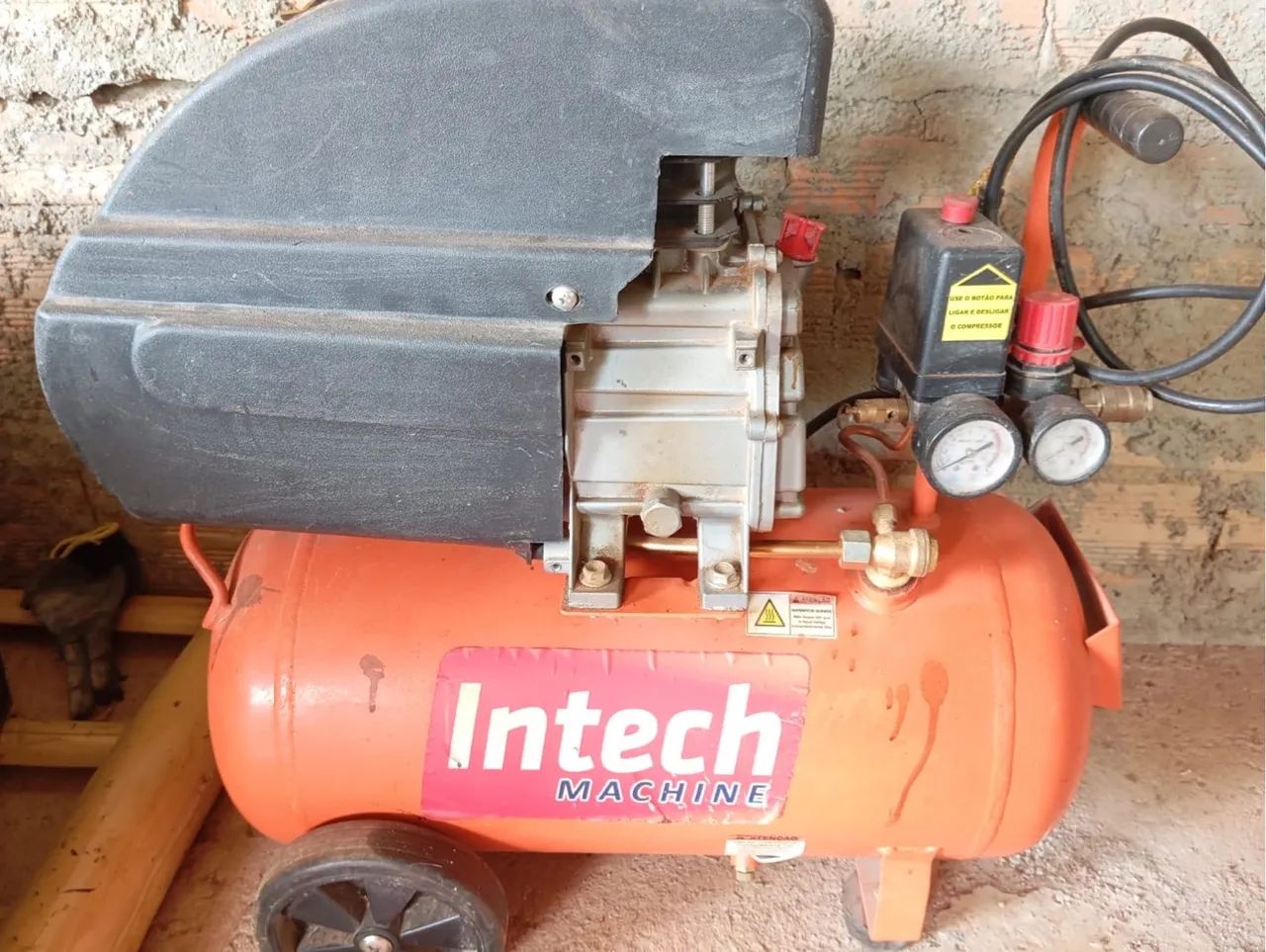 Compressor de ar Intech - ótimo estado - Foto 2