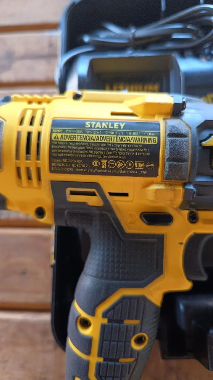 parafusadeira stanley 20v - Foto 2