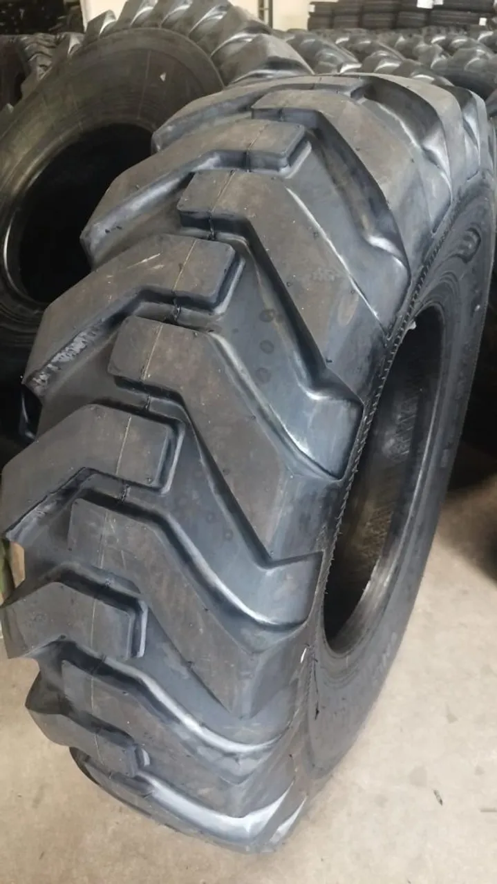 Pneu Máquina 17.5 - 25