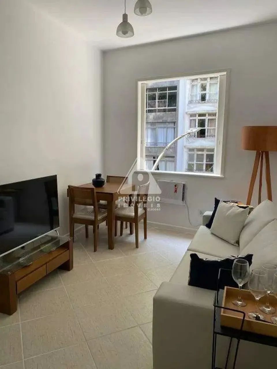Excelente apartamento no Leme, 2 quadras da praia. - Foto 2