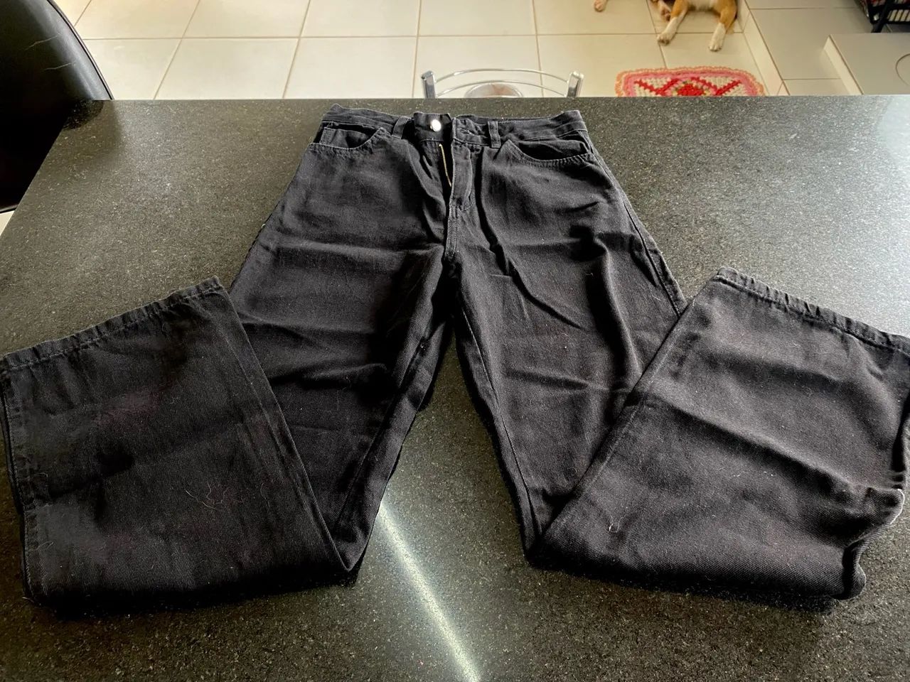 calça preta feminina - tamanho 40 l modelo larga e boca de sino